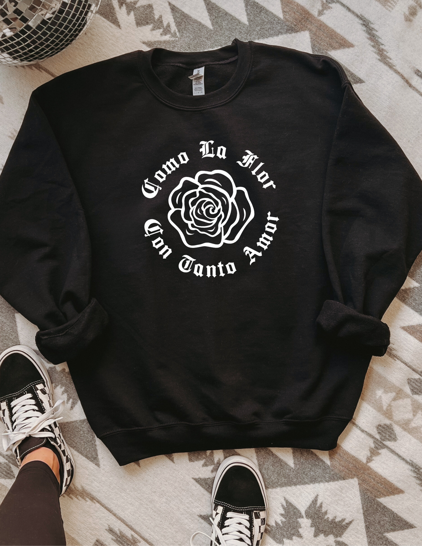 Como La Flor Sweatshirt
